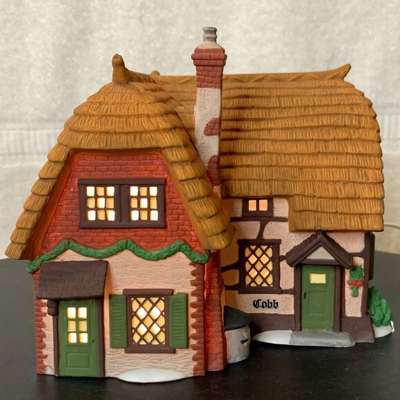 Dept 56 Cobb Cottage Dickens Village Lighted Christmas Building - 1994 (no box) - Picture 5 of 11